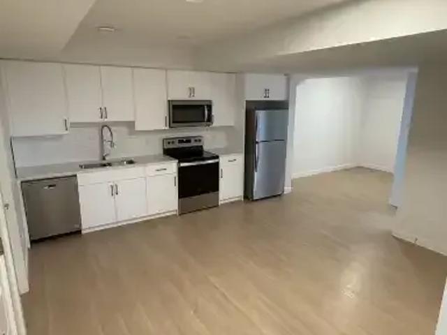 1 Bedroom Apartment Edmonton AB 104181022