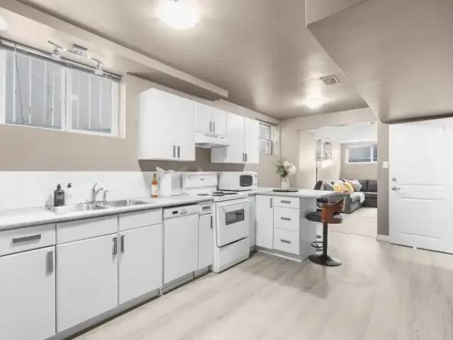 1 Bedroom Apartment Edmonton AB 104182717