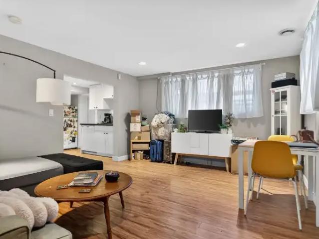 1 Bedroom Apartment Edmonton AB 104257132