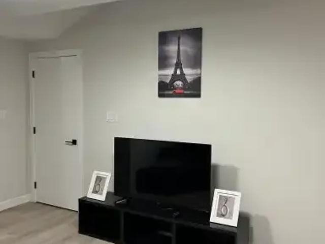 1 Bedroom Apartment Edmonton AB 104598167