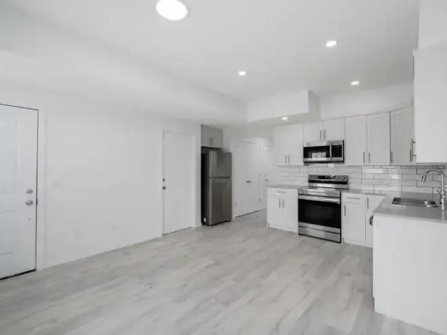 1 Bedroom Apartment Edmonton AB 104940784