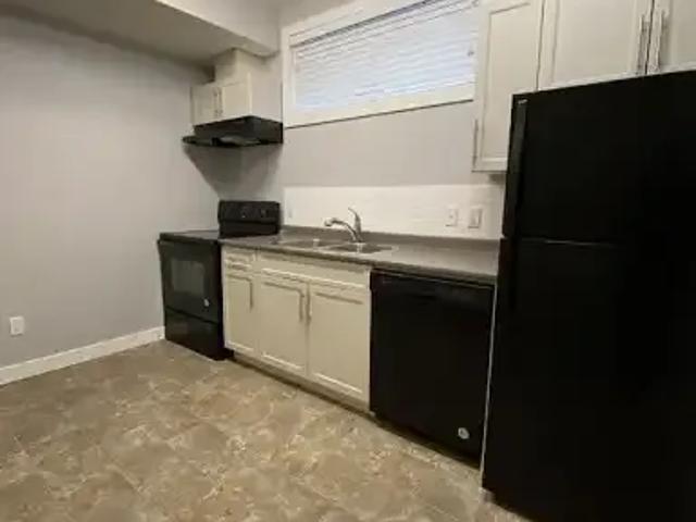 1 Bedroom Apartment Edmonton AB 105087768