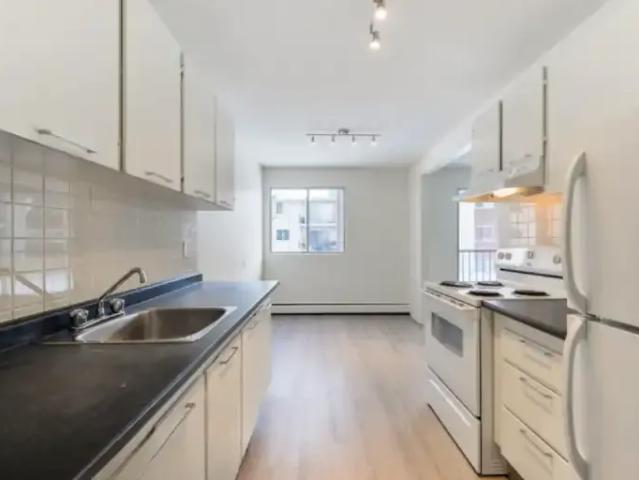 1 Bedroom Apartment Edmonton AB 96845299