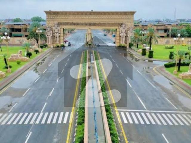 1 Bedroom Apartment Fully Luxurious Furnished Facing Eiffel Tower Available For Rent Bahria Town Lahore Sector C In SQ 99 Mall Bahria Town Sector C