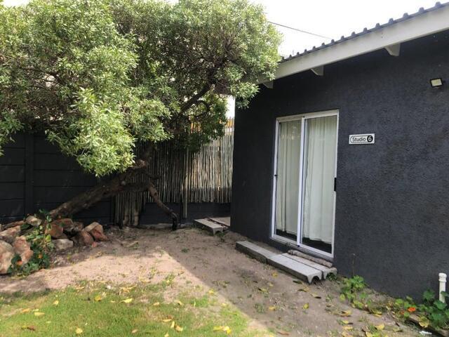 1 Bedroom Apartment Fish Hoek Western Cape LS94999921
