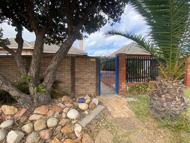 1 Bedroom Apartment Fish Hoek Western Cape LS98902885