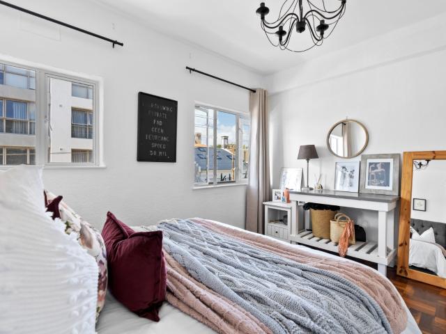 1 Bedroom Apartment / Flat For Sale in Green Point