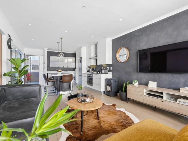 1 Bedroom Apartment / Flat For Sale in Green Point