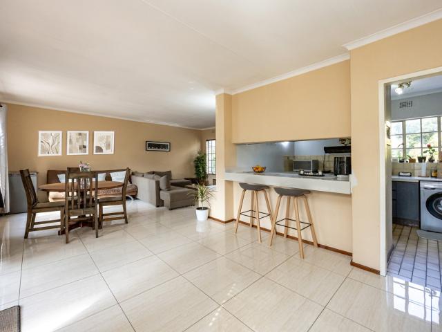 1 Bedroom Apartment / Flat For Sale in Edenburg