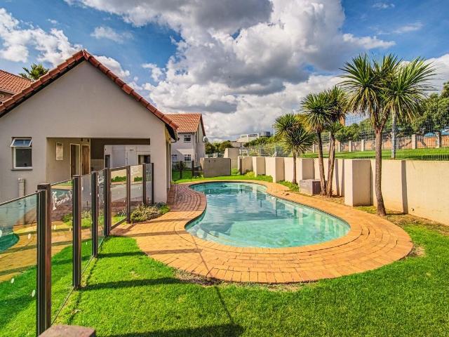 1 Bedroom Apartment / Flat For Sale in Edenvale Central