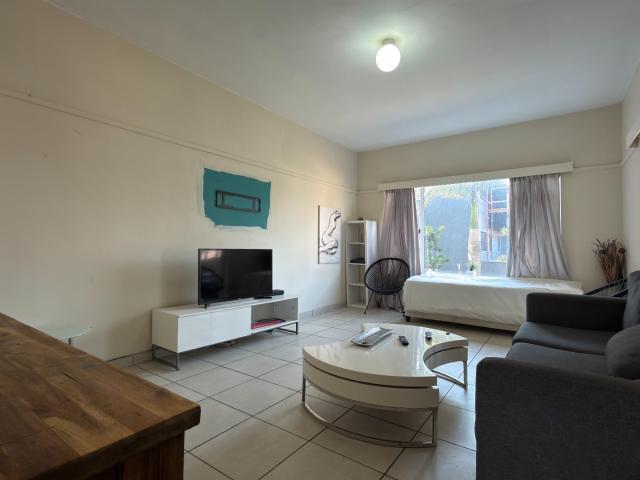 1 Bedroom Apartment / Flat For Sale in Essenwood