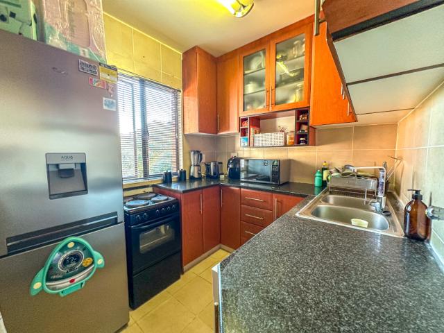 1 Bedroom Apartment / Flat For Sale in Essenwood