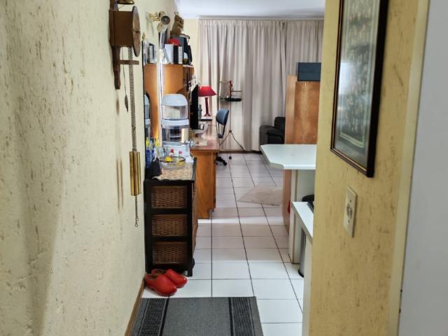 1 Bedroom Apartment / Flat For Sale in Fourways Gardens