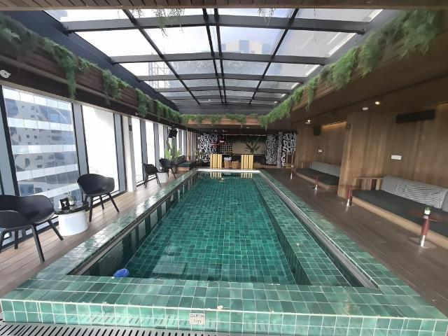 1 Bedroom Apartment / Flat For Sale in Foreshore