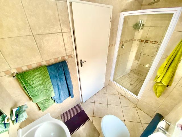 1 Bedroom Apartment / Flat For Sale in Hazeldean