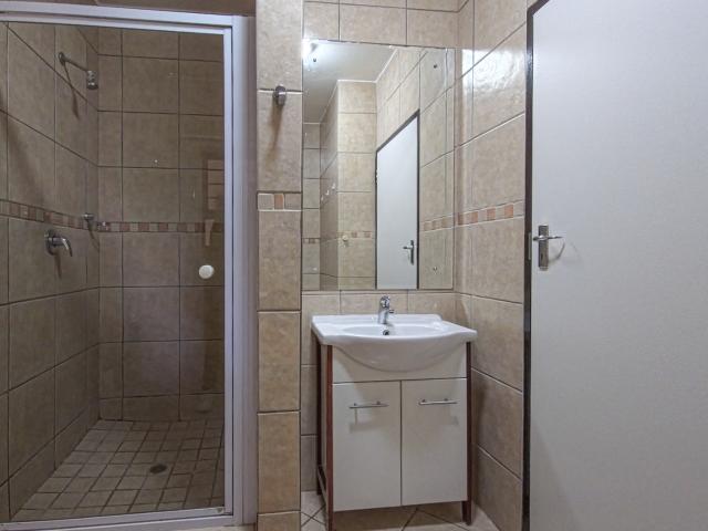 1 Bedroom Apartment / Flat For Sale in Oukraal Estate