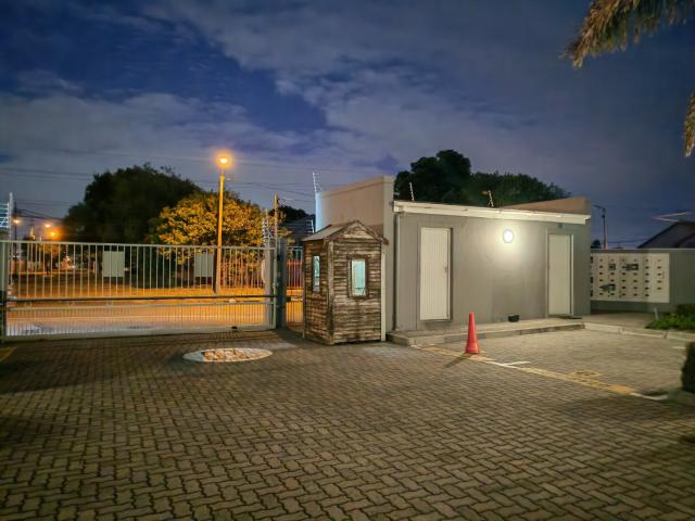 1 Bedroom Apartment / Flat For Sale in Lansdowne