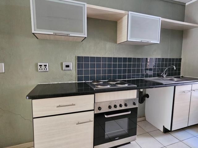 1 Bedroom Apartment / Flat For Sale in Lynnwood