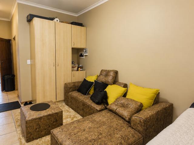 1 Bedroom Apartment / Flat For Sale in Montana