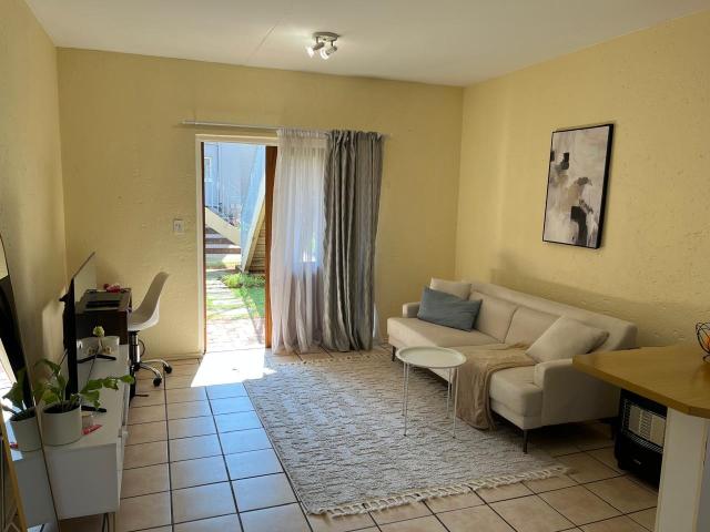 1 Bedroom Apartment / Flat For Sale in Montgomery Park