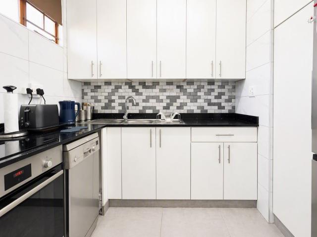 1 Bedroom Apartment / Flat For Sale in Morningside