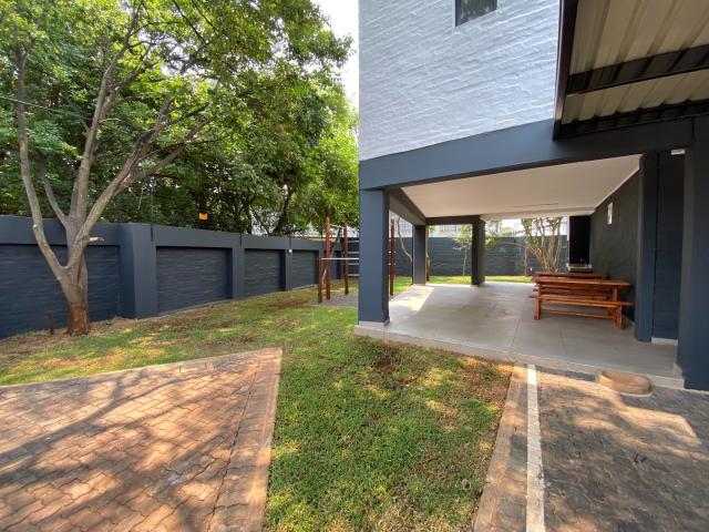 1 Bedroom Apartment / Flat For Sale in Menlo Park