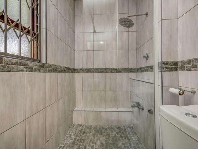 1 Bedroom Apartment / Flat For Sale in Paulshof