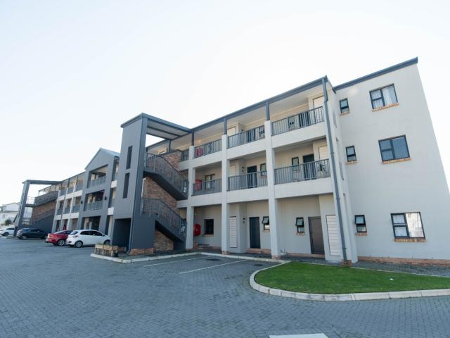1 Bedroom Apartment / Flat For Sale in Pinelands