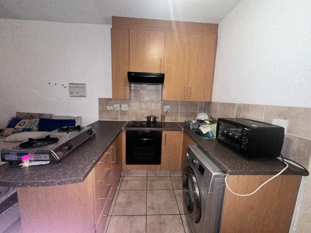 1 Bedroom Apartment / Flat For Sale in Pineslopes