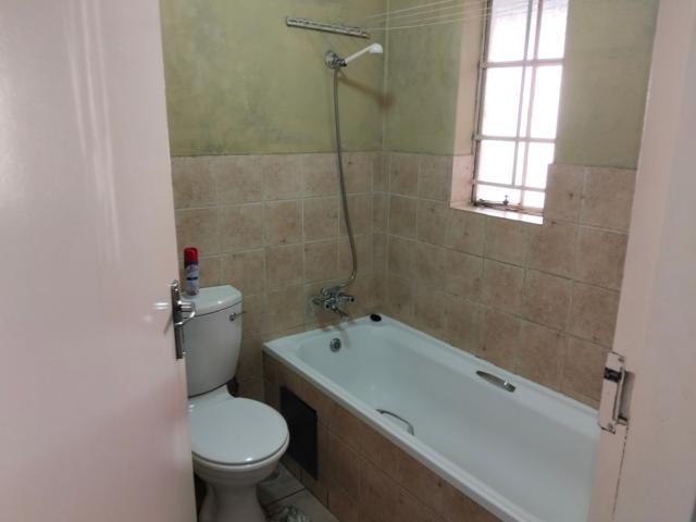 1 Bedroom Apartment / Flat For Sale in Ravenswood