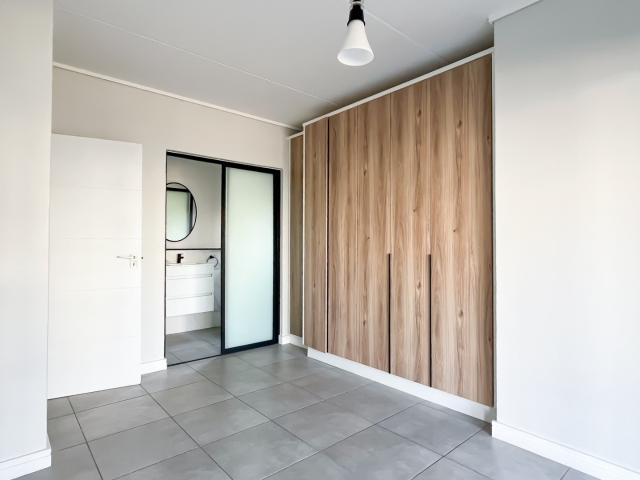 1 Bedroom Apartment / Flat For Sale in Waterfall