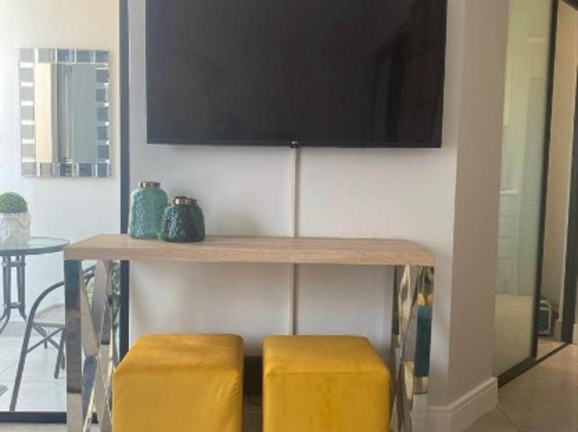 1 Bedroom Apartment / Flat For Sale in Waterfall