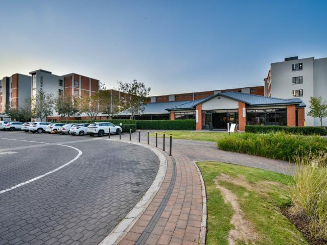 1 Bedroom Apartment / Flat For Sale in Waterkloof Marina Retirement Estate