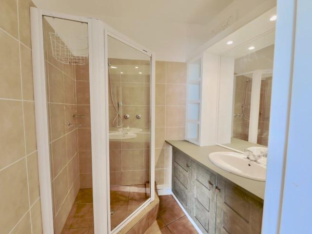 1 Bedroom Apartment / Flat For Sale in Vredehoek