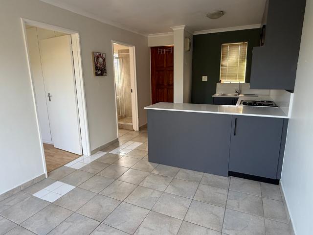 1 Bedroom Apartment / Flat To Rent in Table View
