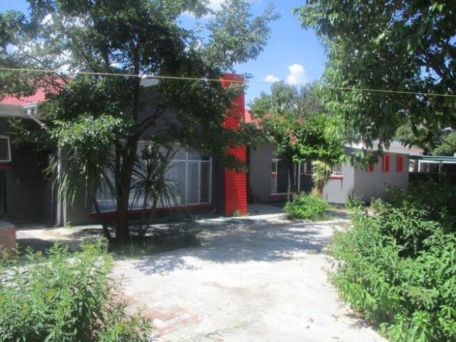1 Bedroom Apartment / Flat to Rent in Universitas