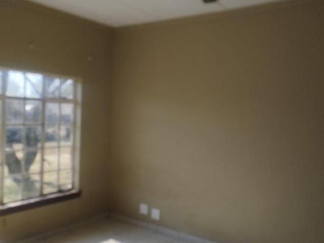 1 Bedroom Apartment / Flat to Rent in Vanderbijlpark SE 7