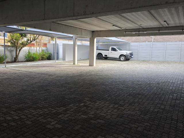 1 Bedroom Apartment / Flat To Rent in Waves Edge