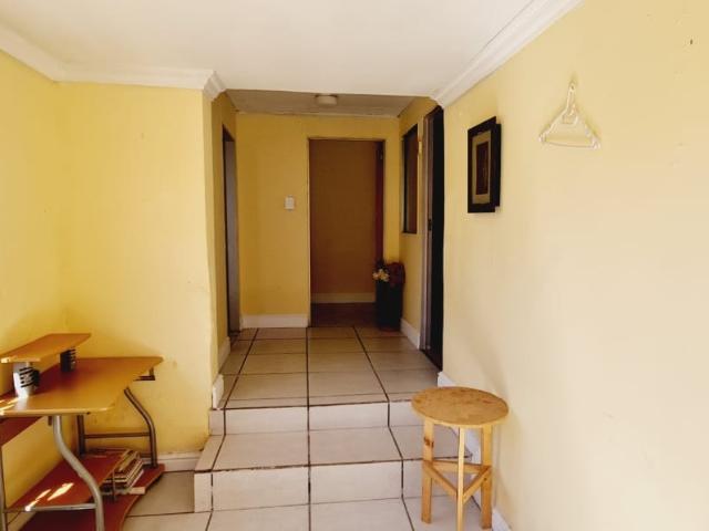1 Bedroom Apartment / Flat To Rent in Zwide