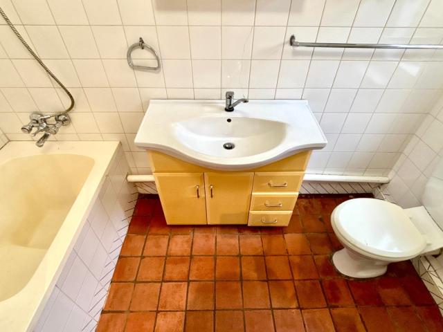 1 Bedroom Apartment / Flat To Rent in Colbyn