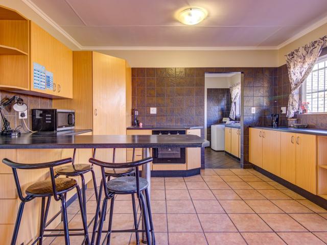 1 Bedroom Apartment / Flat To Rent in Crystal Park