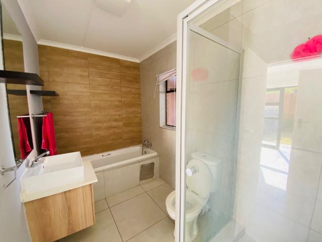 1 Bedroom Apartment / Flat To Rent in Founders Hill