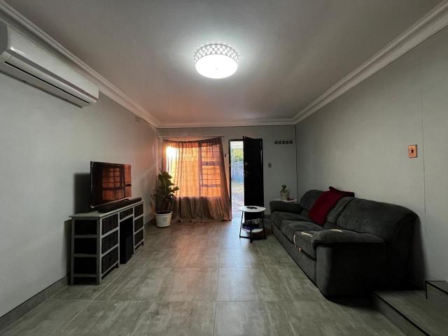 1 Bedroom Apartment / Flat To Rent in Herlear