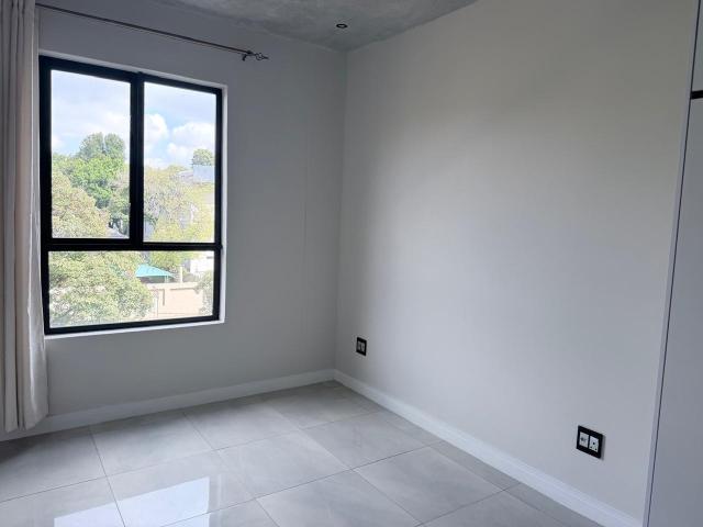 1 Bedroom Apartment / Flat To Rent in Houghton Estate
