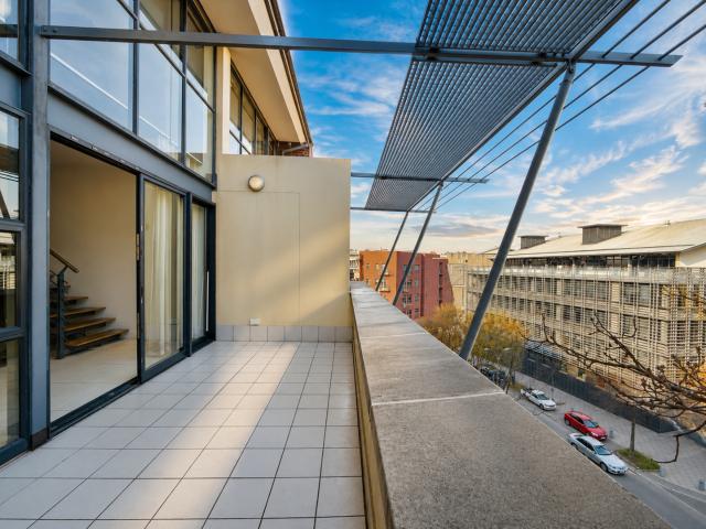 1 Bedroom Apartment / Flat To Rent in Melrose Arch