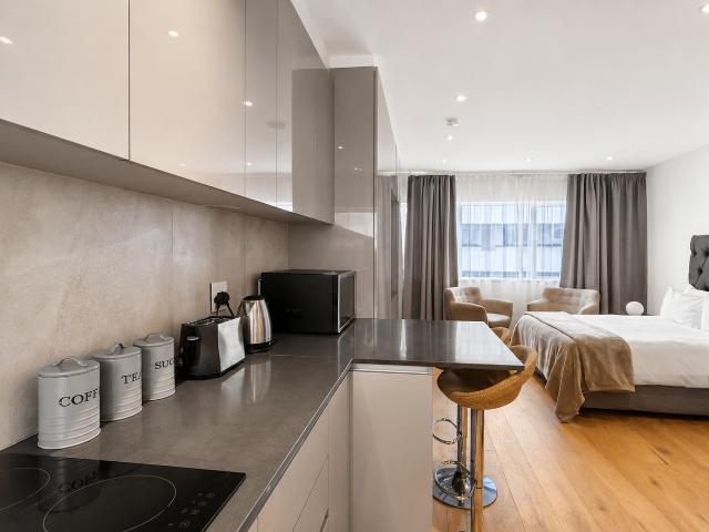 1 Bedroom Apartment / Flat To Rent in Mouille Point