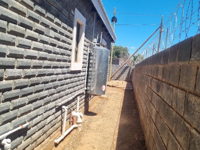 1 Bedroom Apartment / Flat To Rent in Postmasburg