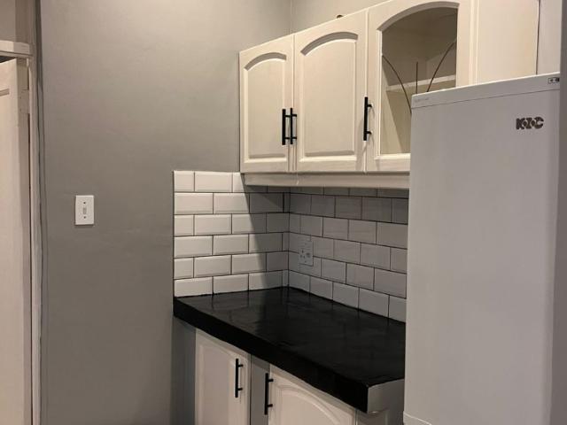 1 Bedroom Apartment / Flat To Rent in Primrose