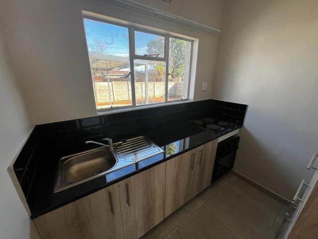 1 Bedroom Apartment / Flat To Rent in Rhodesdene