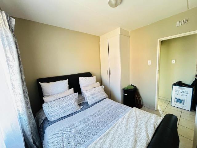 1 Bedroom Apartment / Flat To Rent in Sky City